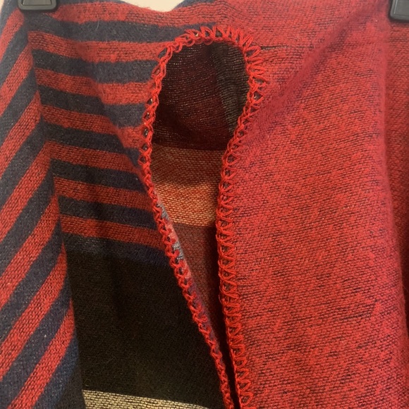 Wrap - NWT - Picture 5 of 11